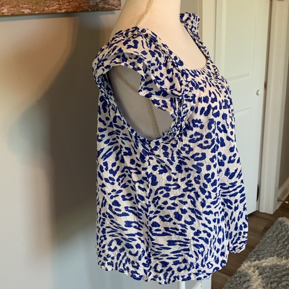 “The Get” animal print blue & white top size Large - Picture 2 of 10